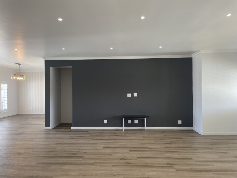 3 Bedroom Property for Sale in Country Club Western Cape